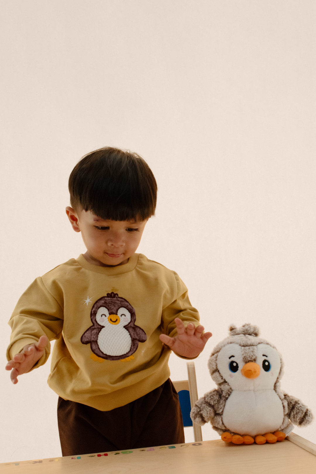 Toffee Hugs Penguin Snuggle Set (Toy included)